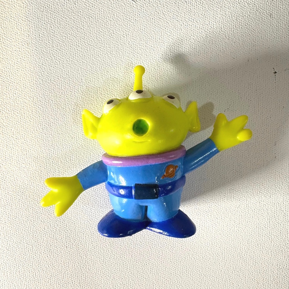 Disney Pixar Toy Story Pizza Planet Alien Figure PVC Cake Topper Toy 1.5"